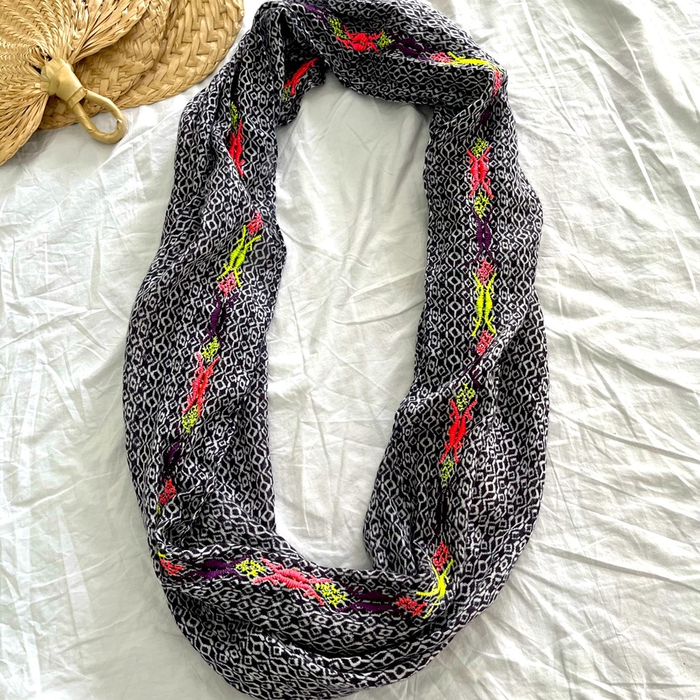 Aztec Bohemian Style Light Weight Infinity Scarf